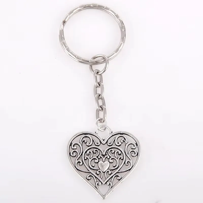 Antique Bronze Vintage Filigree Heart Key Chain Metal Alloy Heart-Shaped Charm Keychain Jewelry Women Men Fashion Male Jewellery