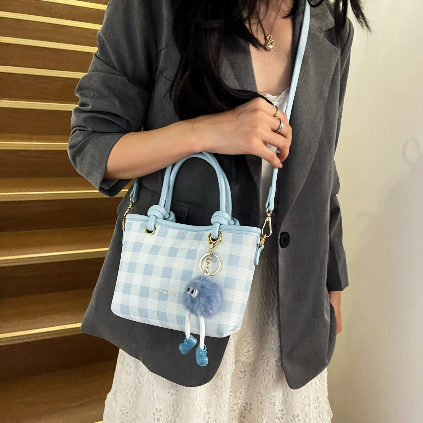 

Women's Cross - Body Bucket Bags Are Highly Popular, Featuring A Combination of Fashionable Elements, High - End Texture