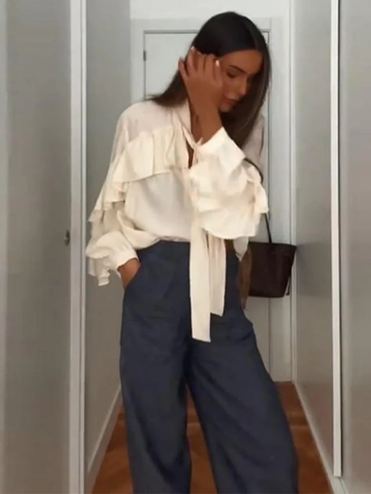 

Loose Casual French Style Women Shirt Autumn New Arrival Bell Sleeve Chiffon Top Full Length Buttoned Cuffs Ruffles Decoration