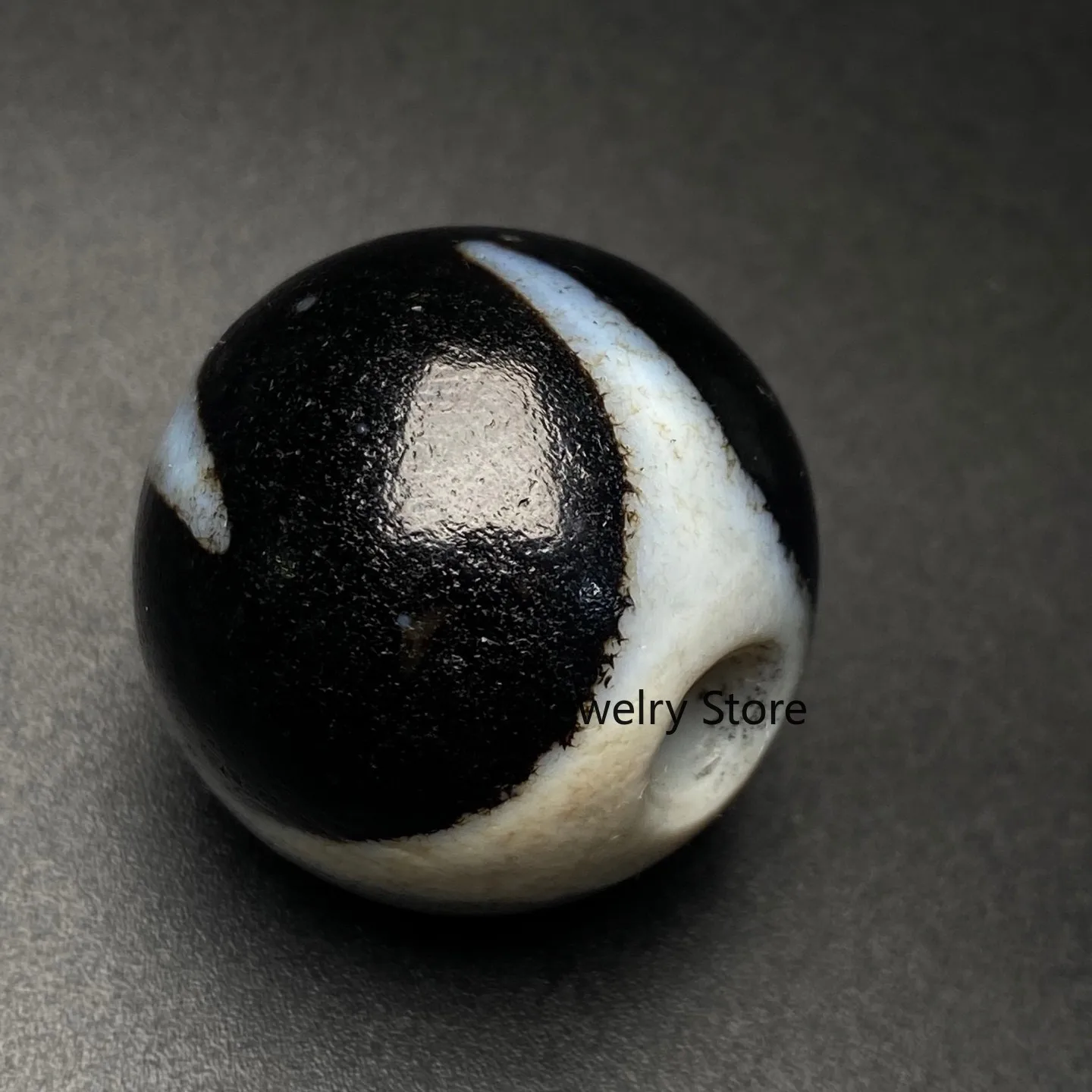Rare Tibetan Buddhism Agate Tiger Tooth Dzi Bead Amulet Necklace Pendant G753