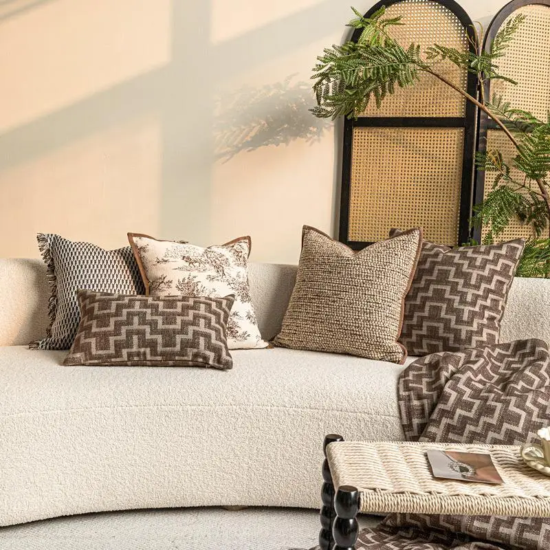 Retro Brown Color Pillows Geometric Jacquard Cushion Case Luxury Simple High Quality Decorative Pillow Cover For Sofa Chair Home