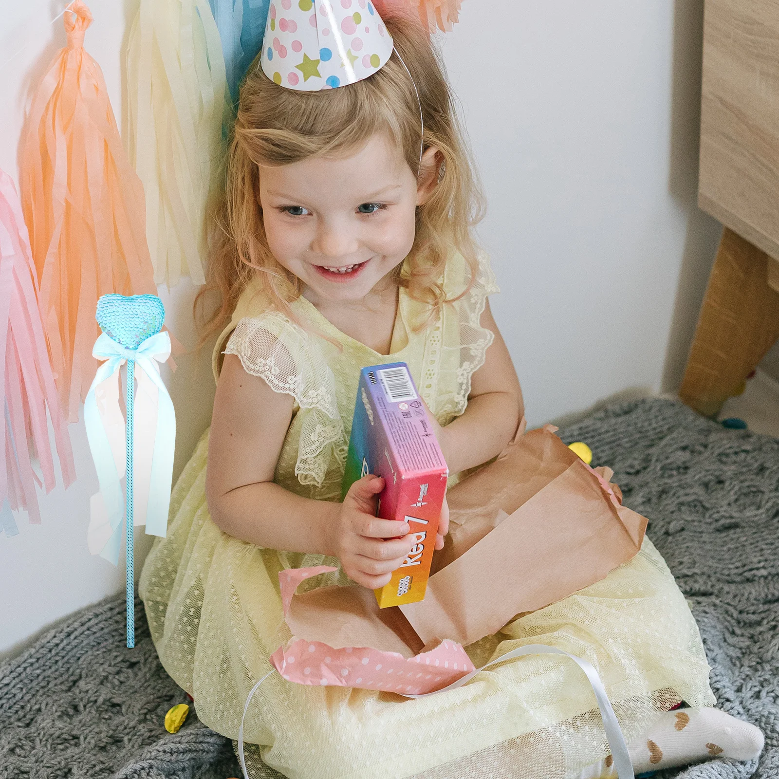 

3Pcs Sparkling Heart Fairy Sticks Perfect for Theme Party Favors Kids Stage Performance Prop Angel Costume Accessory Red Heart