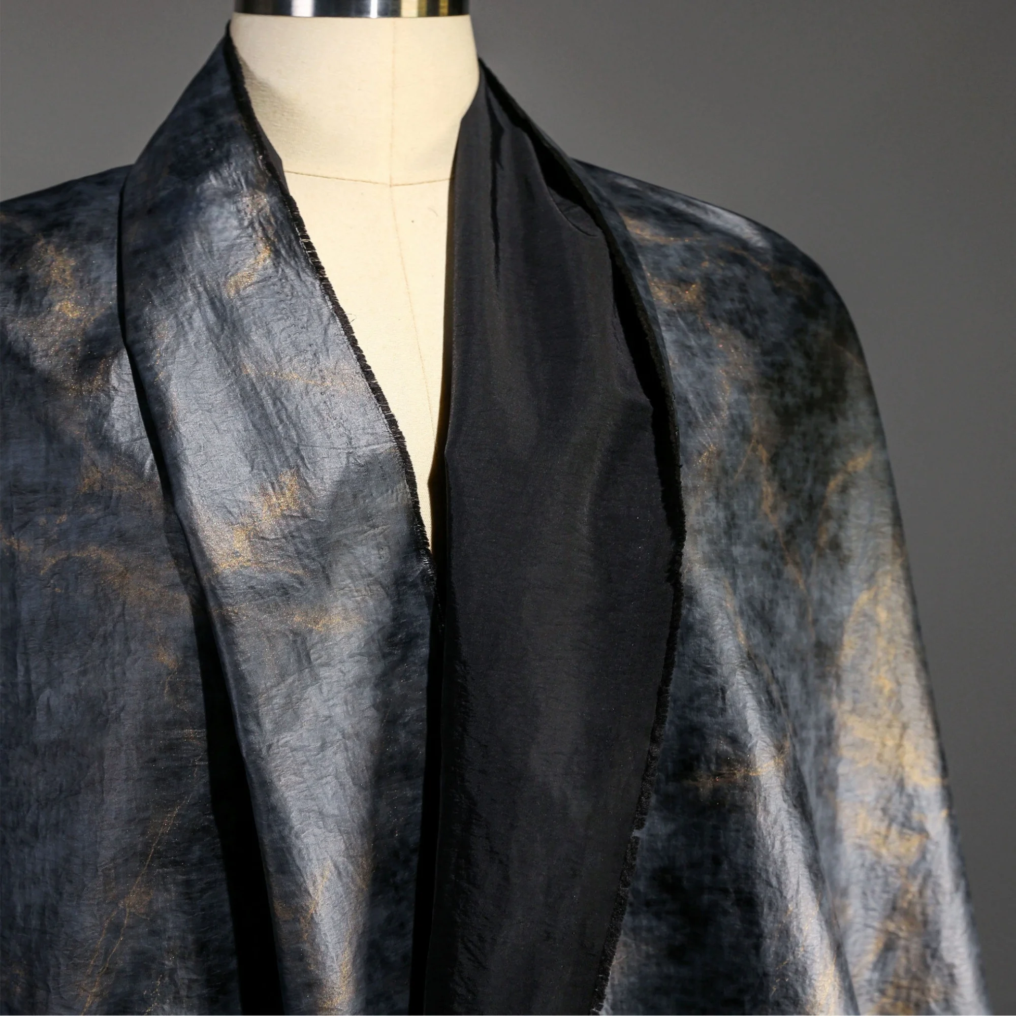 

0.5m Black/Blue Mottled Retro Thin Windbreaker Leather Fabric for DIY Clothing Hot Stamping Coating Process Creative DIY Proje