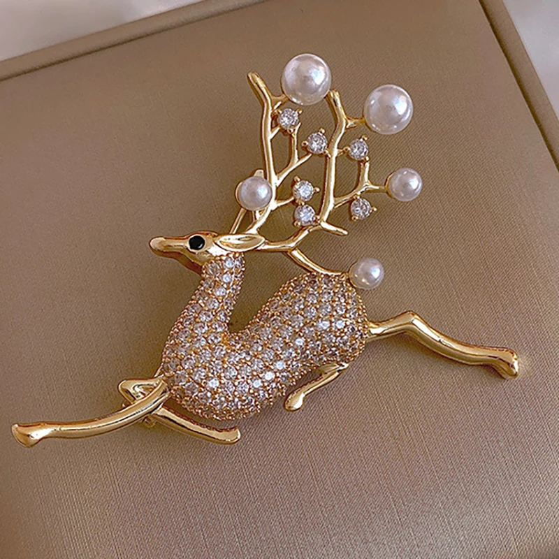 Rinhoo Cute Full Rhinestone Deer Brooches For Women New Year Decorative Imitation Pearl Animal Elk Lapel Pins Christmas Jewelry