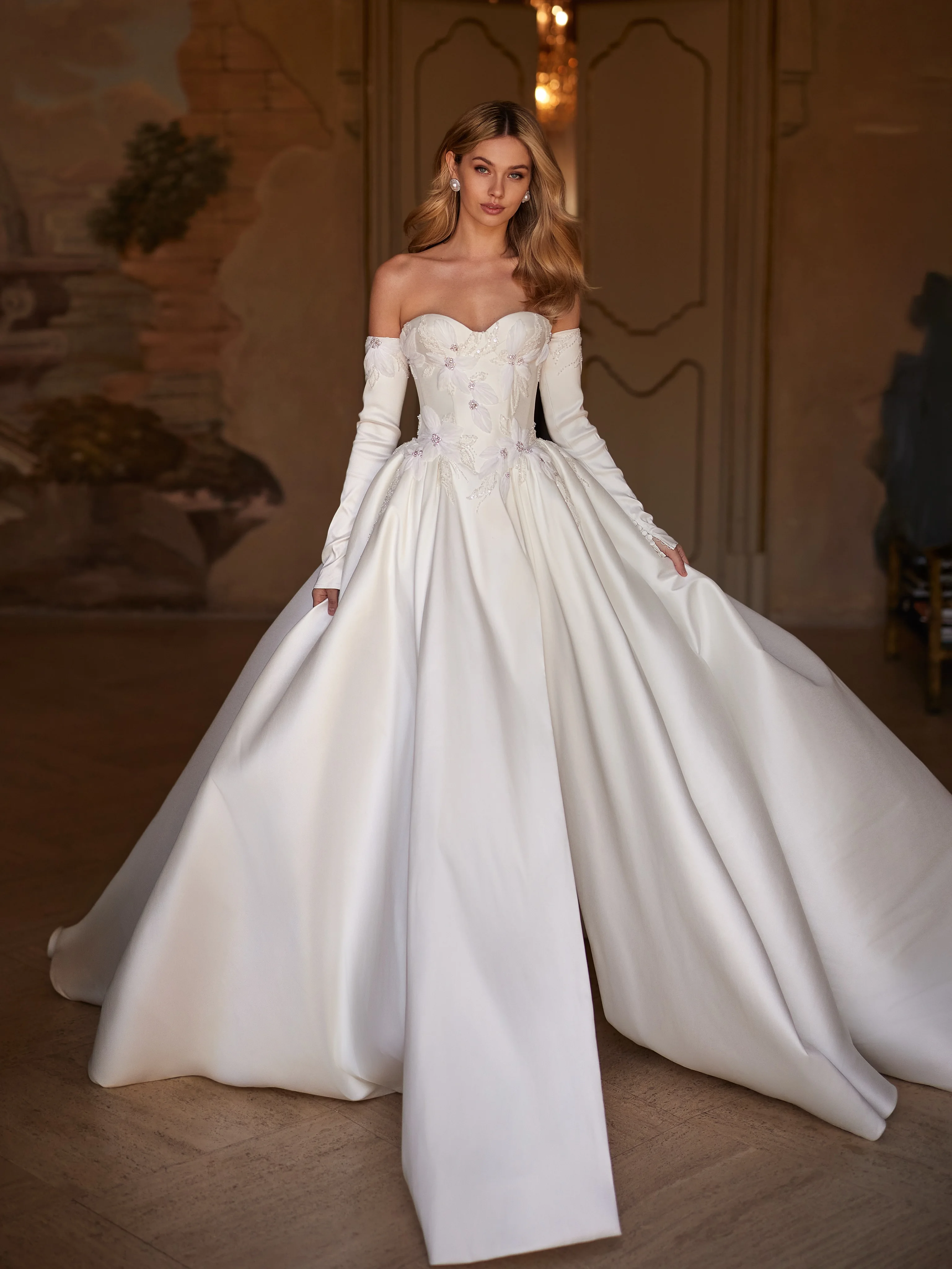Off-Shoulder Sexy Lace Appliques A-Line Satin Bridal Gown Customizable Evening Wedding Dress