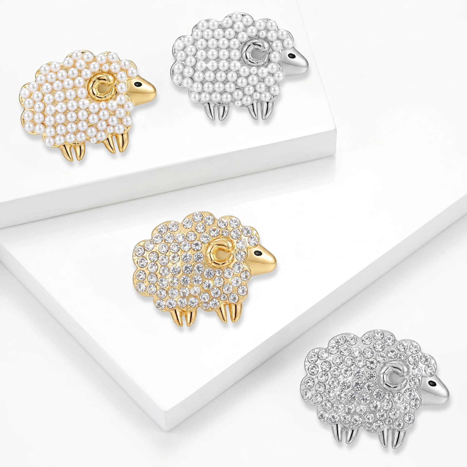 Cross border fashion retro pearl cute sheep brooch, creative personality lamb brooch exquisite jewelry