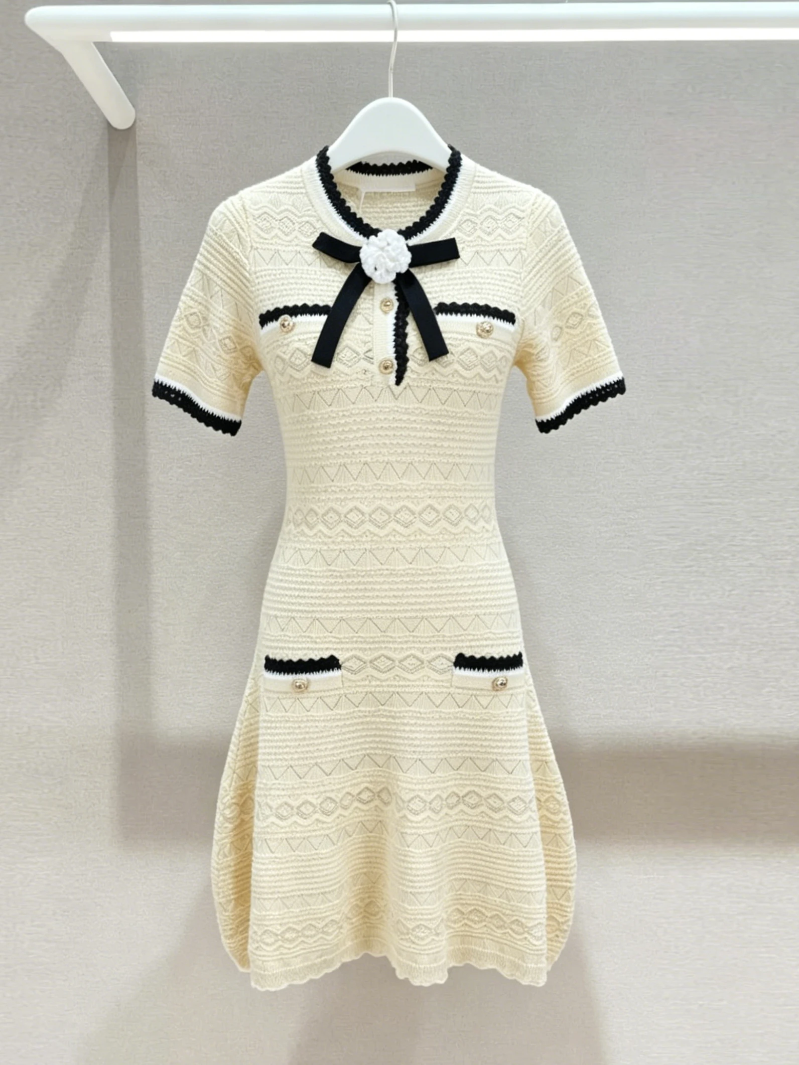 Elegant Knitted Dress for Women Summer High Waist A-Line Skirt  Sensation Short Sleeve round Neckline Perfect for Da...