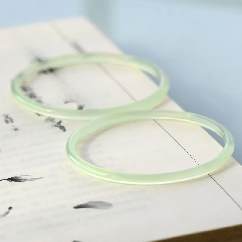 Ice Transparent Fine Apple Green Bracelet Women's Fruit Green Narrow Strip Agate Dingdang Bracelet Thread Bracelet