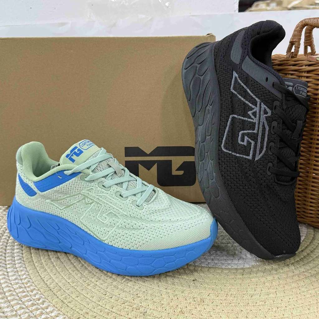 Red Carbon Plate Men's Running Shoes This Lucky Year Non-slip Sneakers Breathable Mesh Shock-absorbing Soft Sole