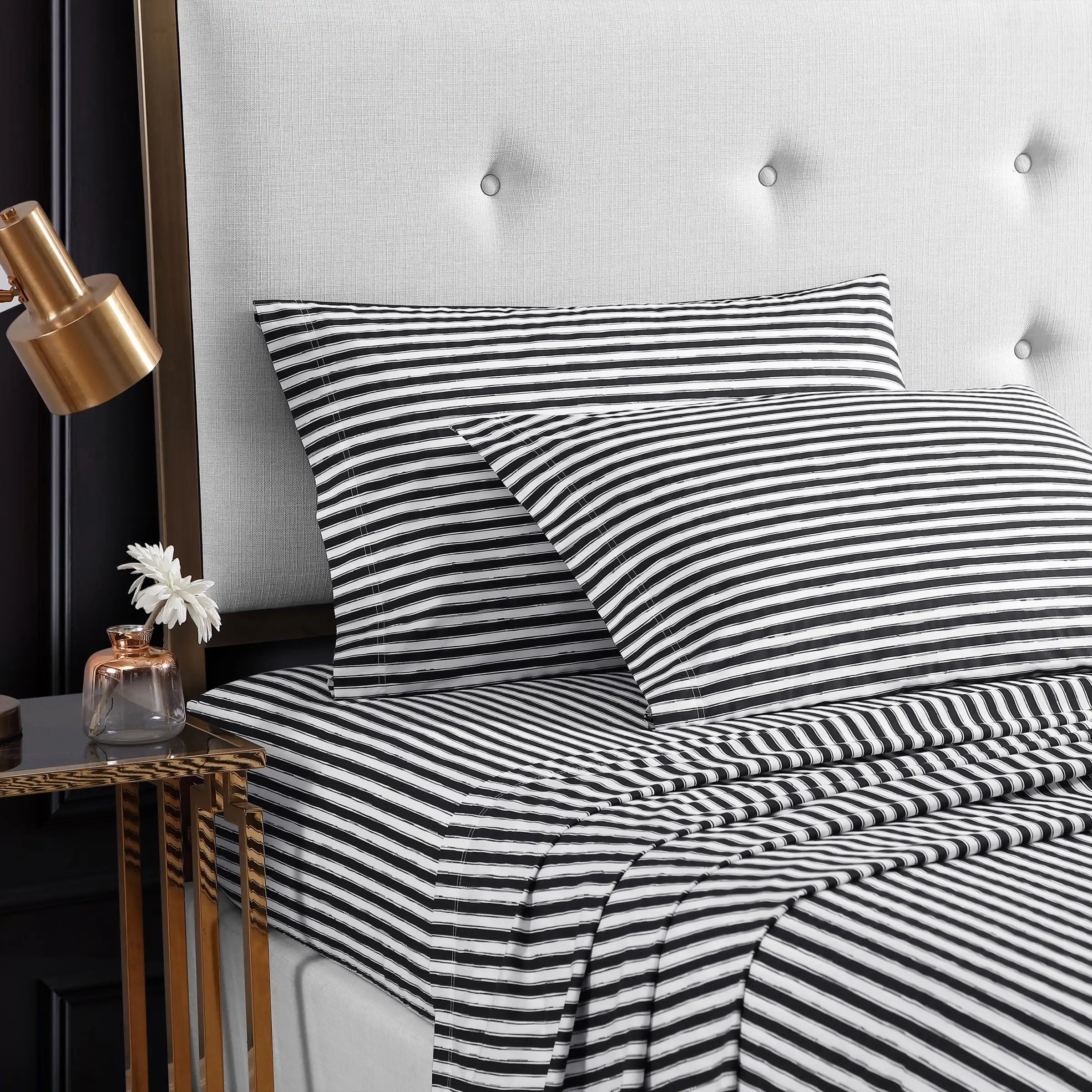 

Sketchy Stripe Cotton Percale White Full Sheet Set