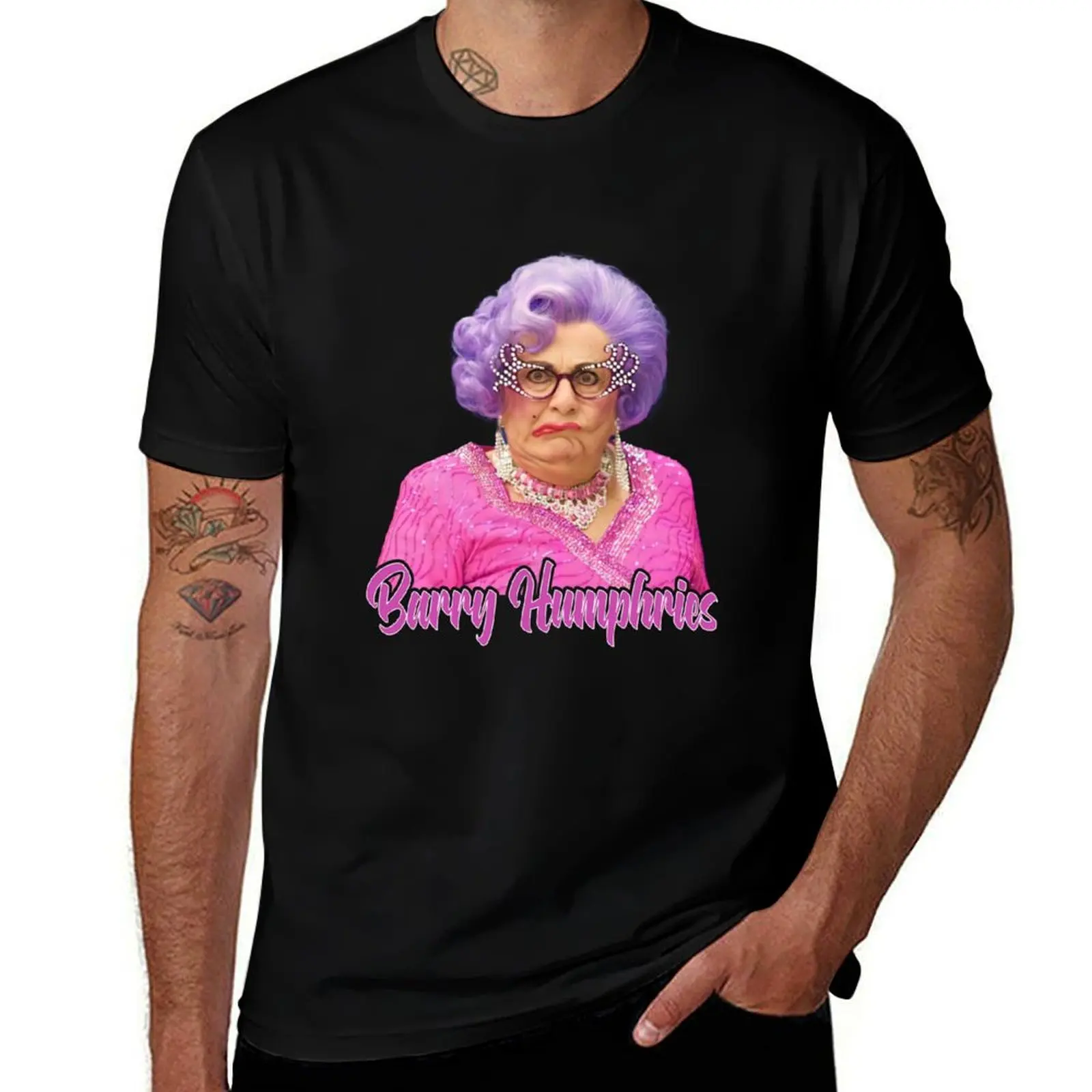 Barry Humphries - Dame Edna Everage T-Shirt Holiday Simple Tee Shirt T-Shirt