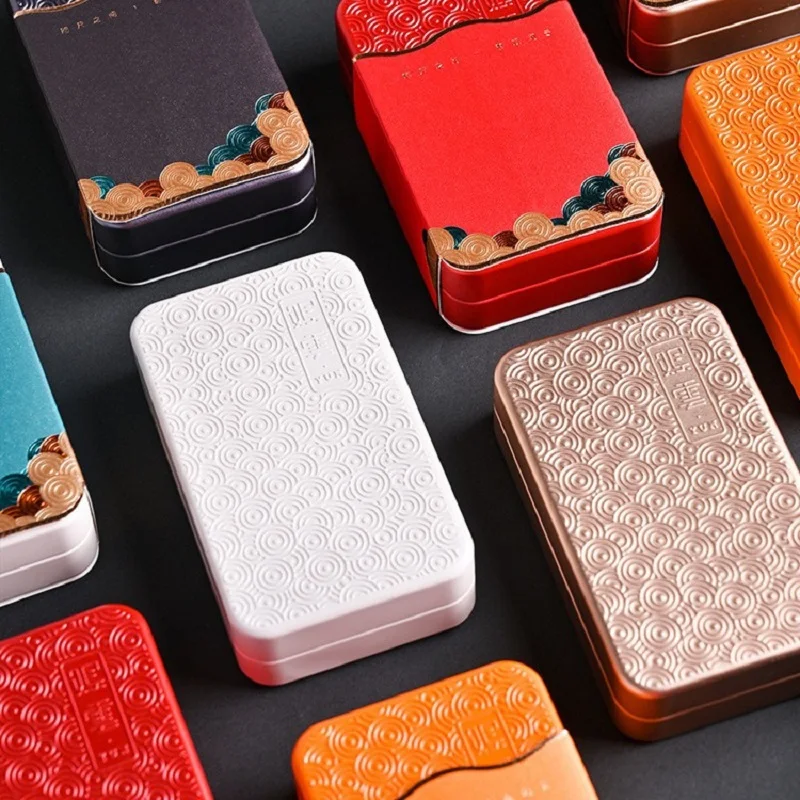 Rectangular Wavy Pattern Metal Storage Candy Box Small Portable Tin Biscuit Packaging Box Home Desktop Jewelry Organizer Case