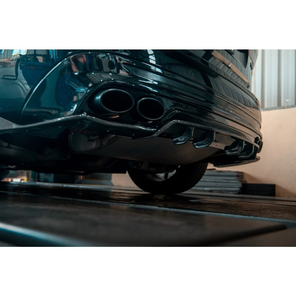 Small Car Body Kit Carbon Fiber Bumper Lip Shovel Spoiler Rear Diffuser For Volvo XC60 2017-2025 Sports diffuser retrofit. view 2
