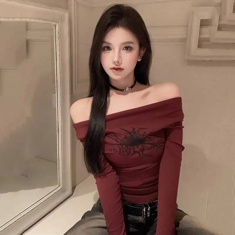 Y K القوطية الجرونج مطبوعة تي شيرت المرأة مثير قبالة الكتف سليم مائل الرقبة المحاصيل القمم الإناث الكورية الشارع الشهير كم طويل تيز