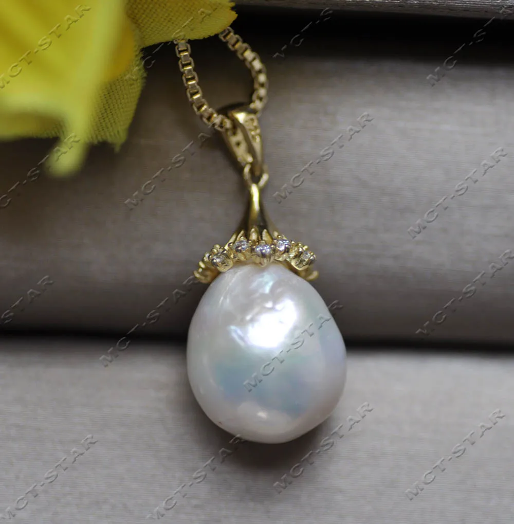 

MTC·STAR Z12989 Luster 16mm White Teardrop Edison Pearl Gold plated CZ Pendant