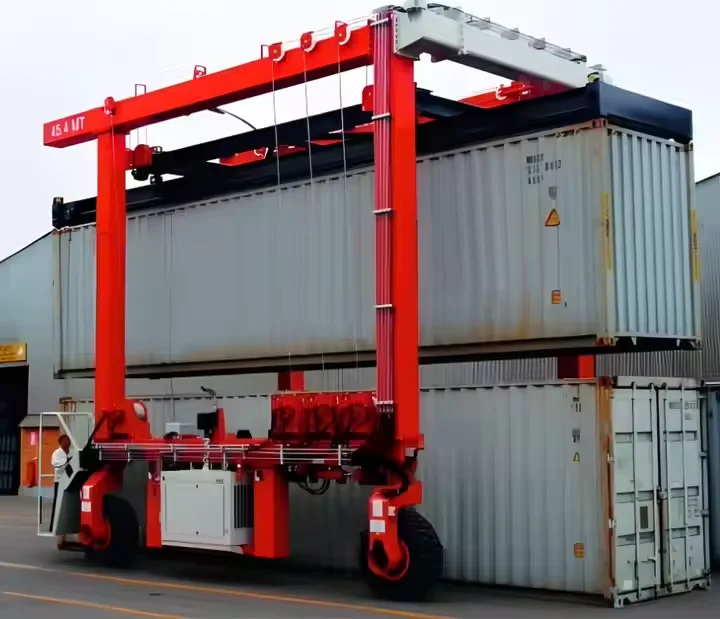 

50 Ton 100 Ton 200 Ton Heavy RTG Crane Wheel Rubber Tyre Gantry Crane Rubber Tyre Straddle Carrier