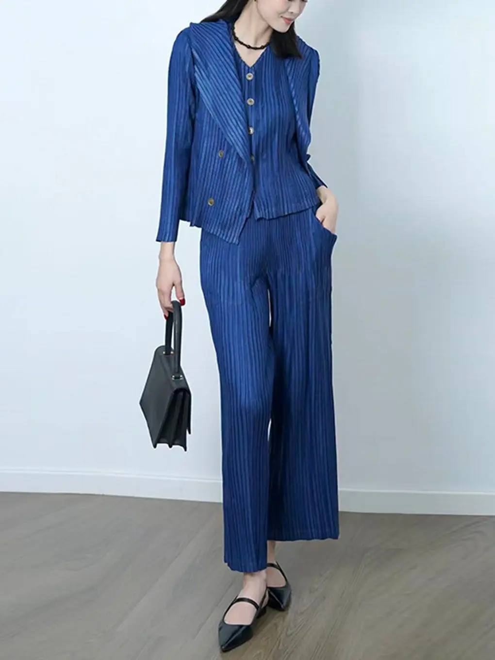 Miyake Pleated Spring and Summer 2026 New Fashion Career Suit Women's Senior Sense Pleated Jacket Vest Pants Three-piece Wear