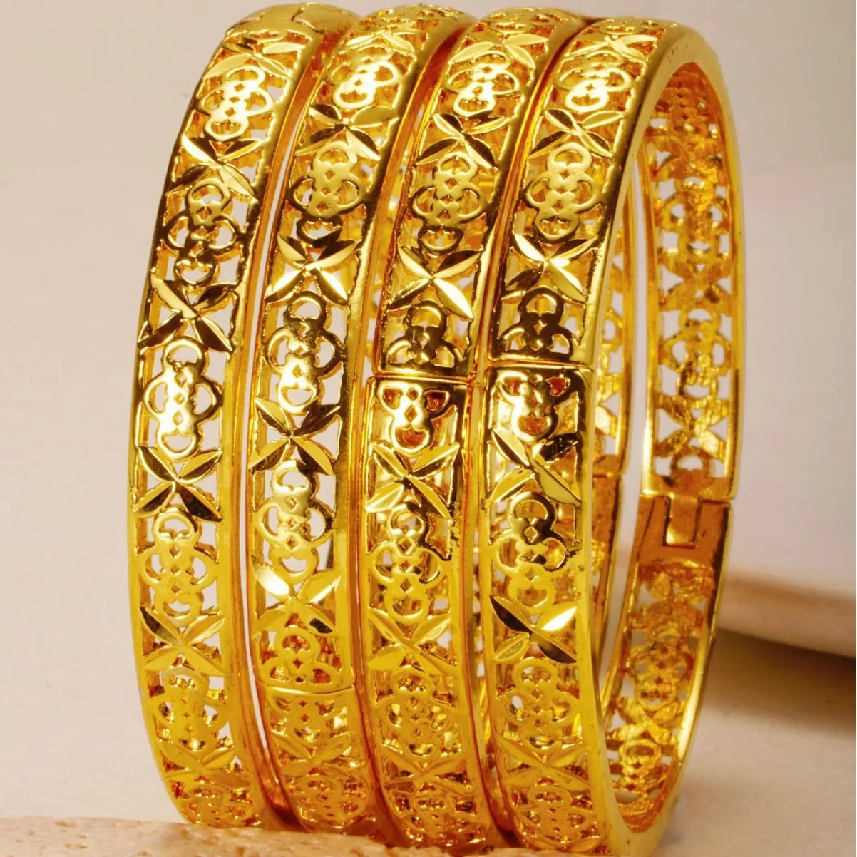 Gold hollow  buckle bracelet women cross-border first jewelry hot Middle East wedding accessories 9999gold