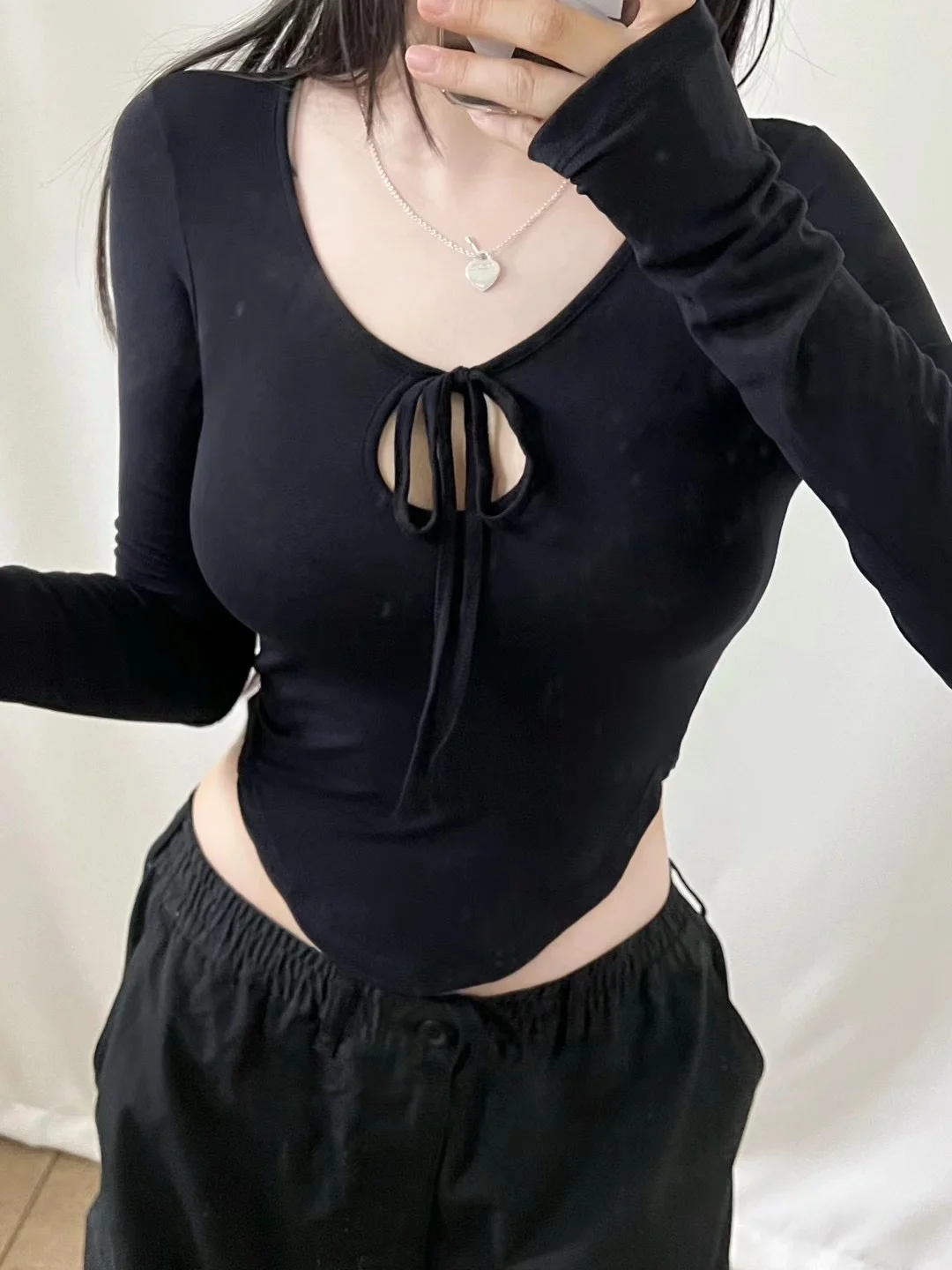 Modisches, bequemes Damen-Langarmshirt mit Dongda Gate Taillenbund und Kordelzug für den Herbst, schmal geschnitten