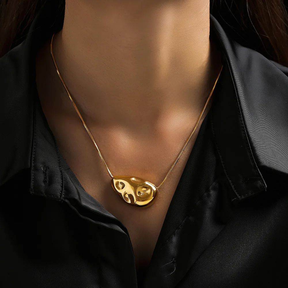 Geometrische Karst Pullover Kette Edelstahl Kalten Wind Frau Persönlichkeit Hip Hop Licht Luxus Halsketten Mode Schmuck – Detail 3