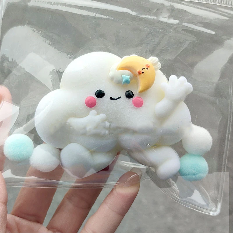 New Cloud Pinch Squeeze Slow Rebound Decompression Toys Creative Cloud Pinch Soft Glossy Flocking Stress Relief Vent Sensory Toy