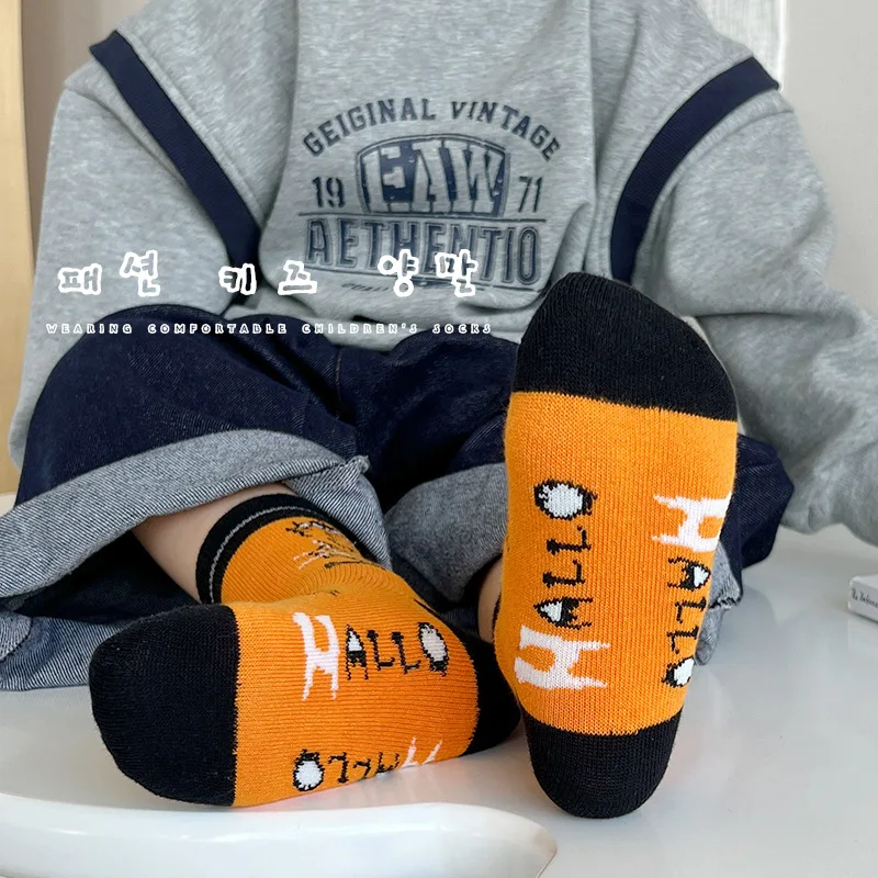 Five Pairs of Spring and Autumn Children Halloween and Christmas Basics All Fashion Boys and Girls Mid-tube Socks