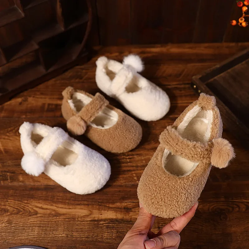 2025 Winter New Fur Cover Toe Light Warm Kids Designer Lambs Wool Casual Shoes Children Flats Plush Non-slip Boys Girls Shoes