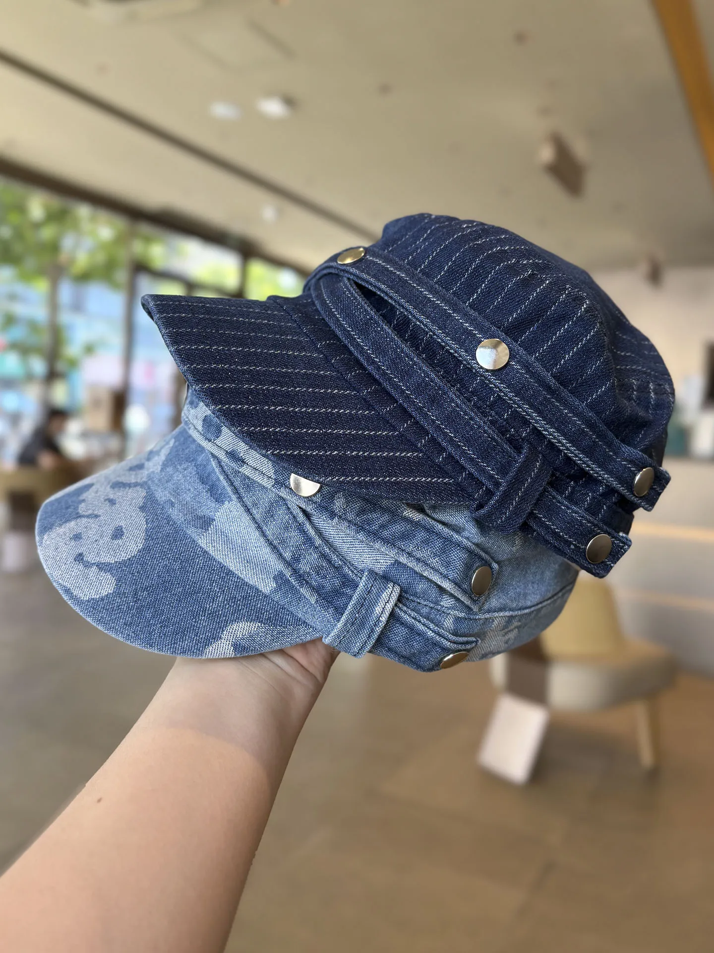 レトロリベットデニム野球帽女性用春秋多用途小顔効果乗馬帽ファッショナブルストリートフラットトップキャップトレンド