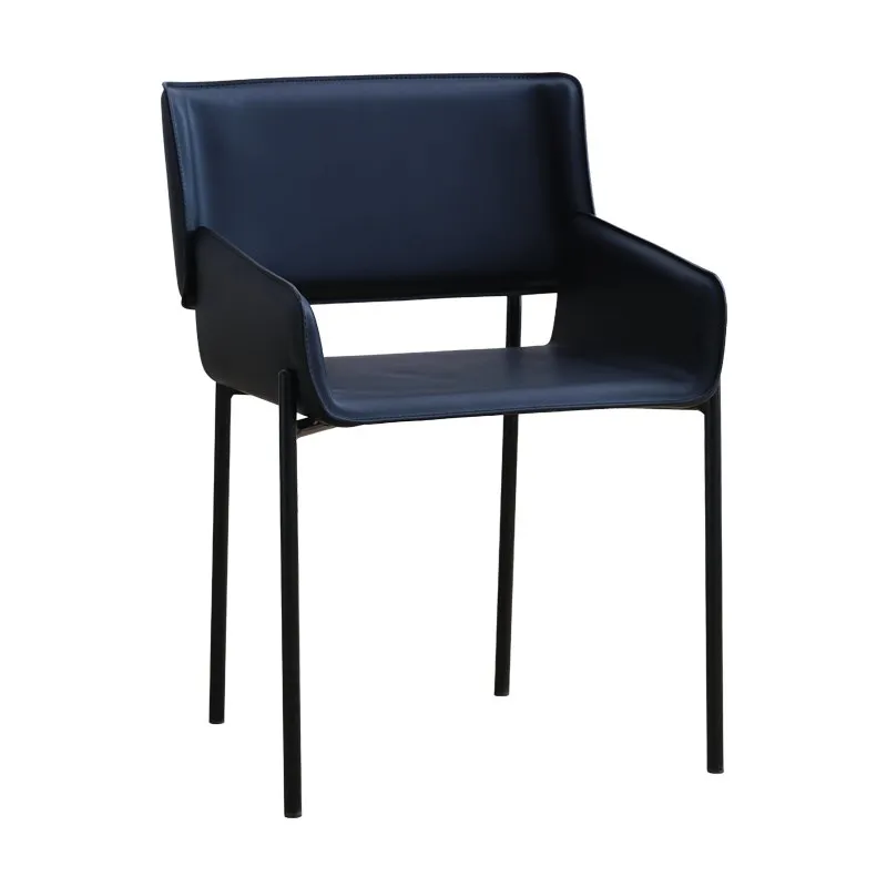 Sedia da pranzo moderna e minimalista in pelle con comode schienale e braccioli