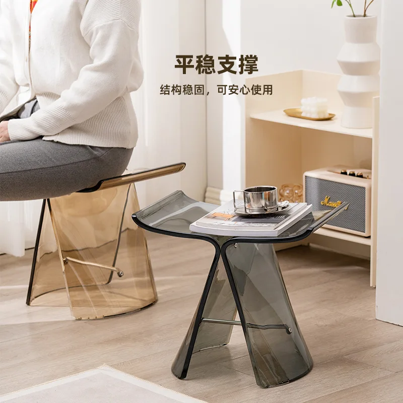 Moderner, einfacher Internet-Promi-Schmetterlingshocker, einfach, Zuhause, Ankleide