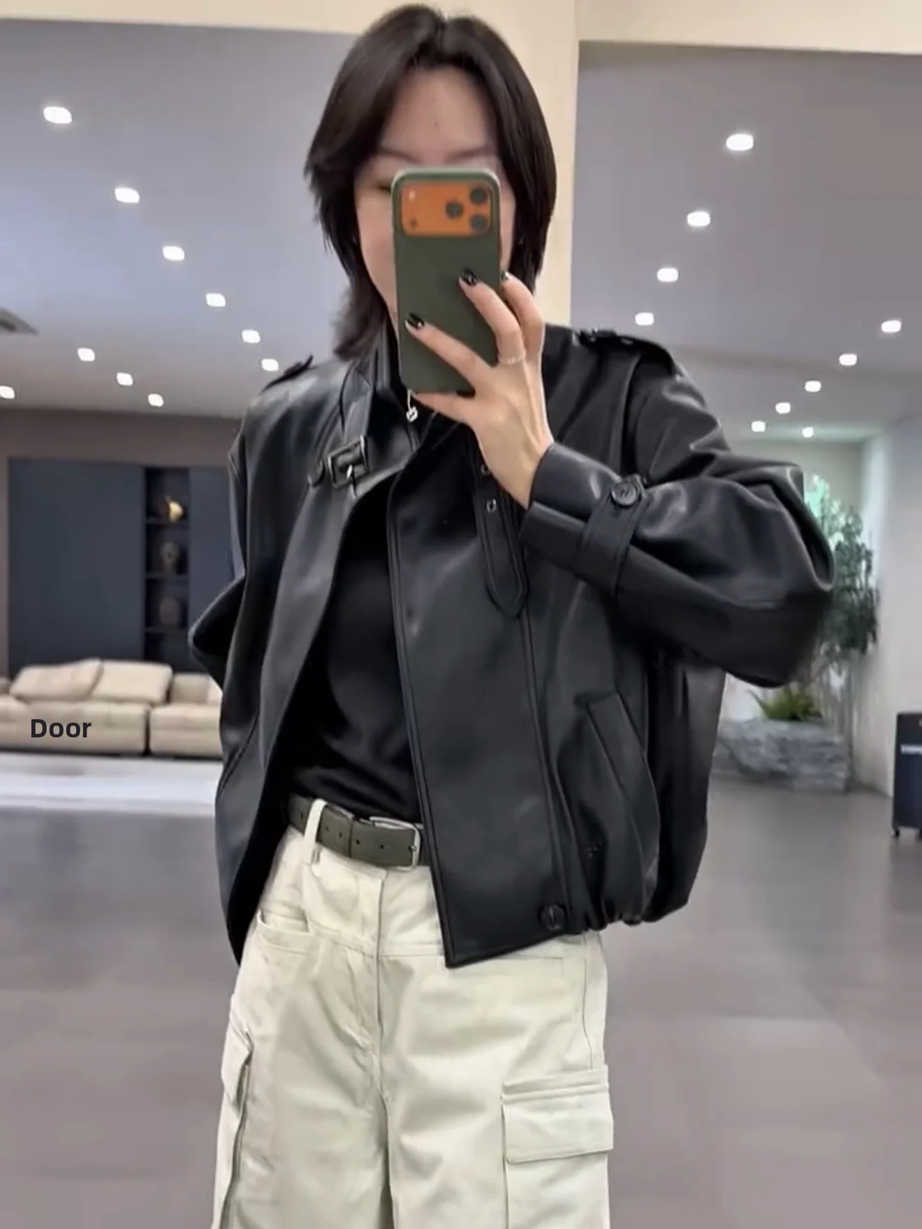 

2026 New Women's Genuine eepskin Leather Jaet ort Biker Sle Stand Collar Coat Commute Sle Long Sve No Filling