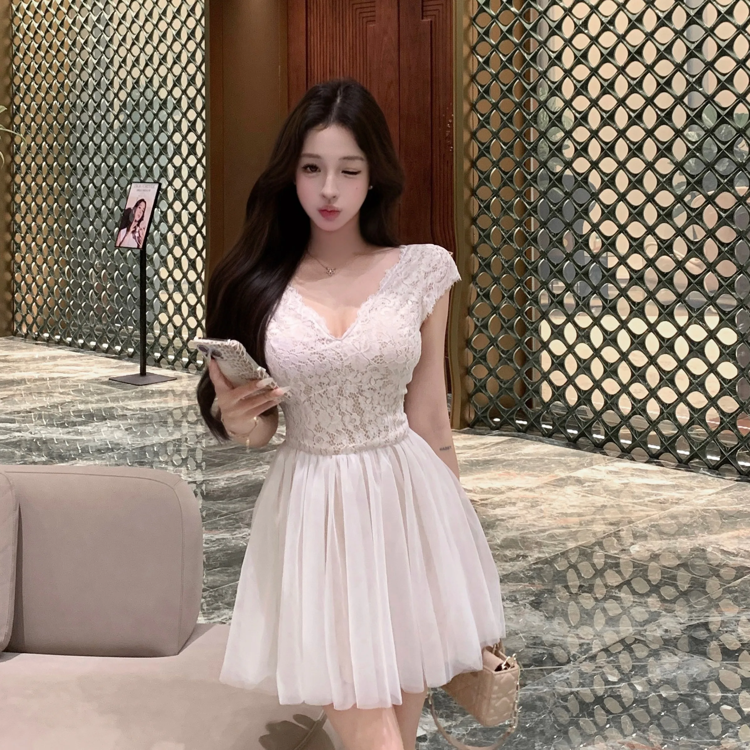 Vestido de Verano 2025 con Falda Abullonada de Encaje y Malla, Cintura Ajustada, Estilo Línea A, Moda Femenina