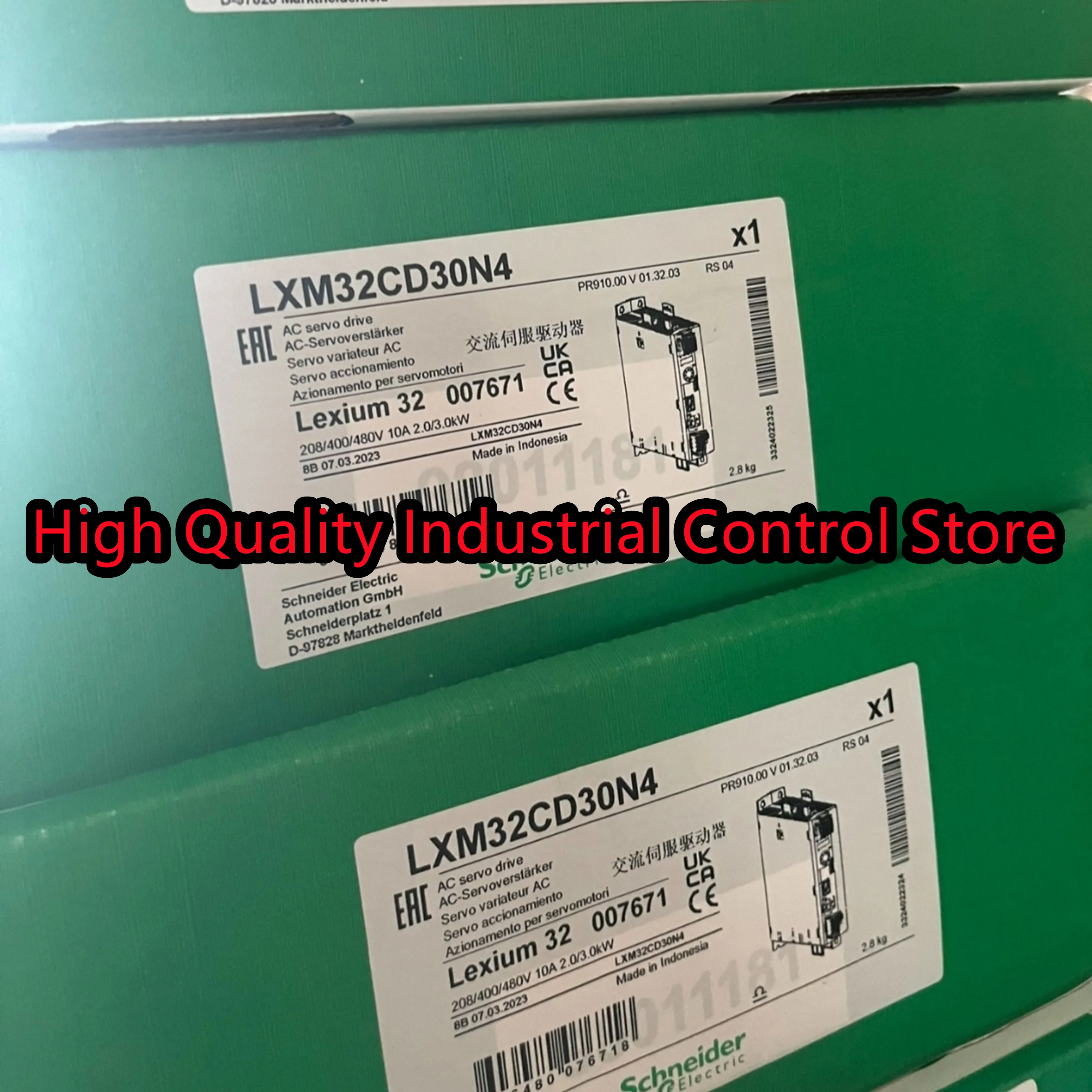 새로운 원본 LXM32CD30N4 Lexium 32, 30A 208-480V 3kW 서보 드라이브