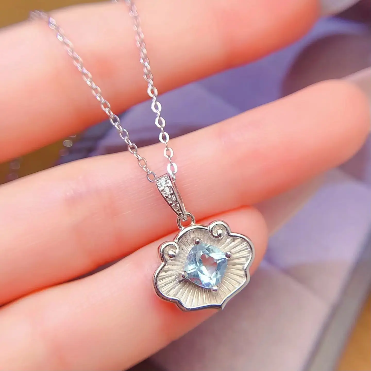 

Chinese Style 925 Silver Pendant for Women Natural Aquamarine Pendant 5mm 0.6ct Genuine Aquamarine Jewelry