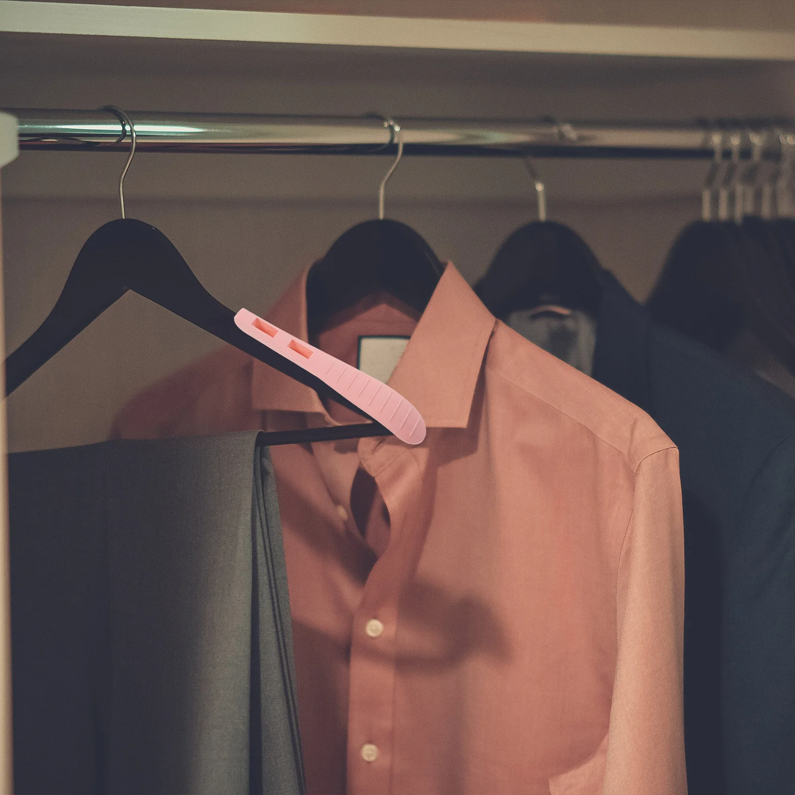 

40pcs Non-Slip Hanger Cushions No Residue Wide Shoulder Pads For Clothes Hanger Protection Wardrobe Organizer Travel Plastic