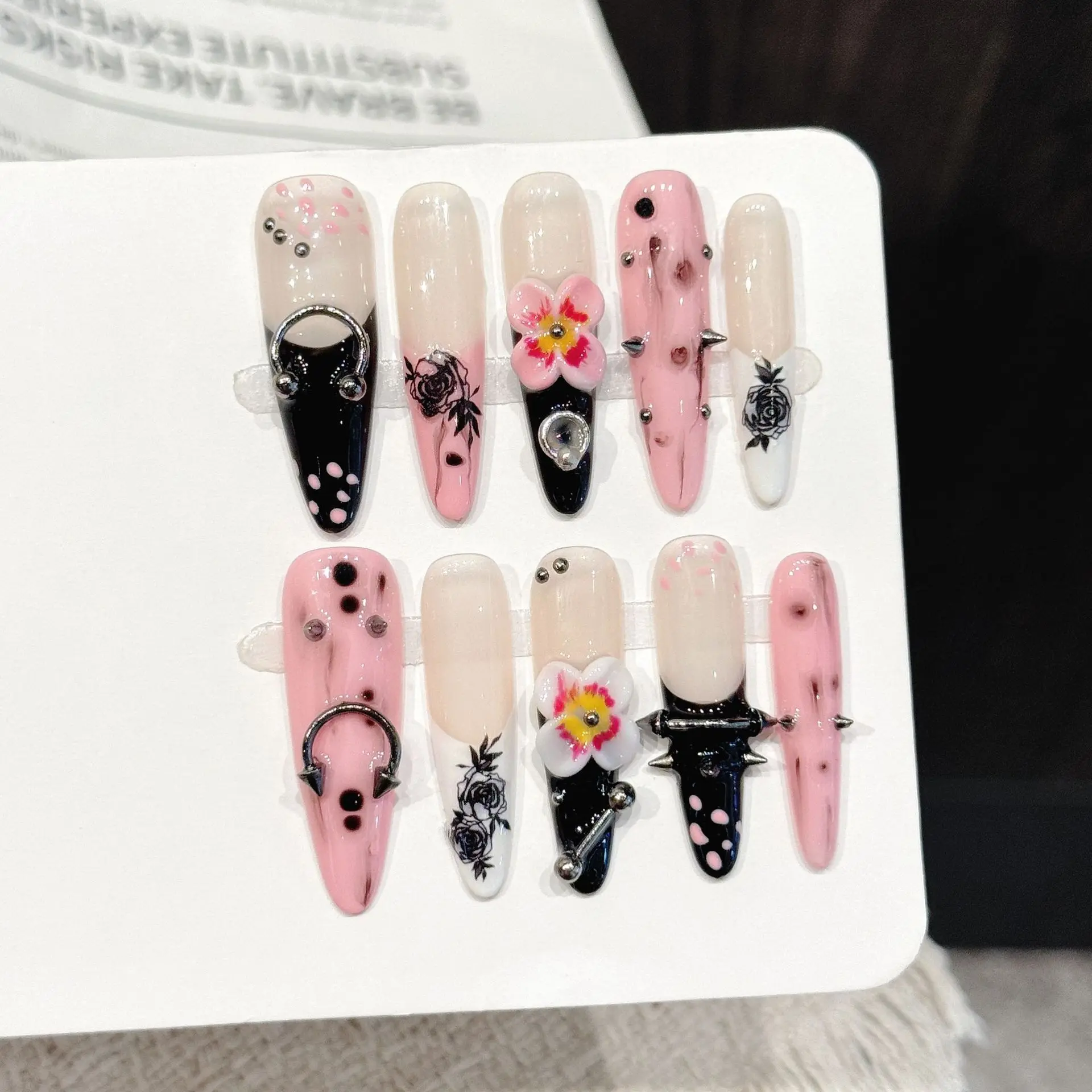 10PCS Stiletto Handmade Press On Nails,Rivet Ring Decorated With Embossed Roses,Suitable For Parties And Daily Wear.