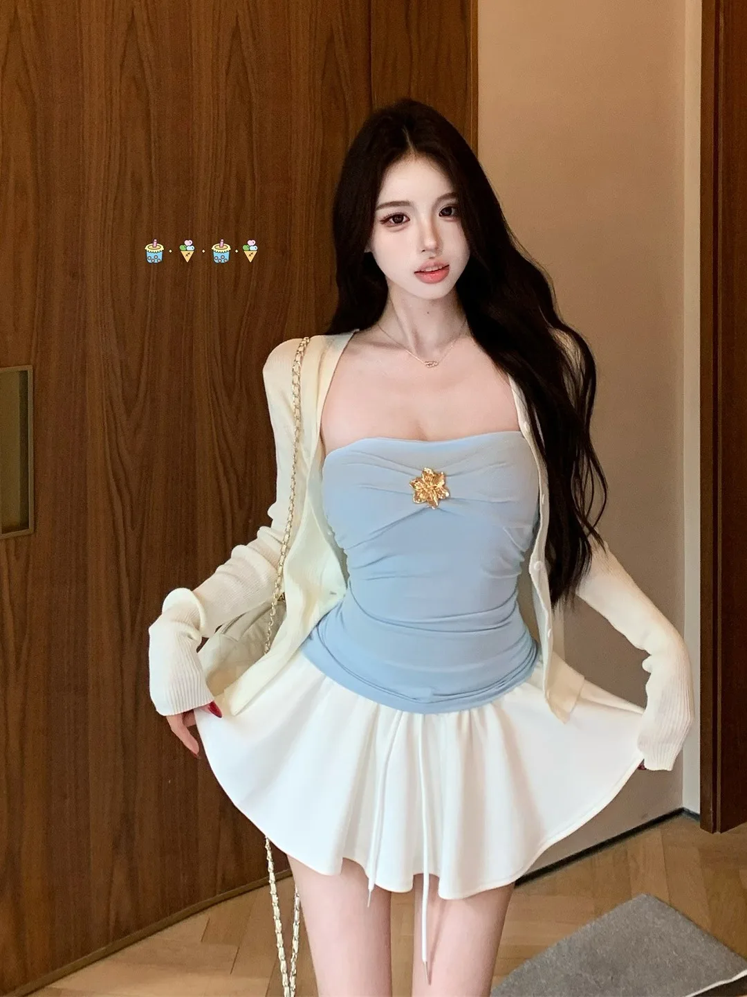 

Fall 2025 New Sle Tea Flower Metal Bule Tube Top White Knitted Open Cardigan High Waist Anti-Light Skirt Pants Tee-Piec...
