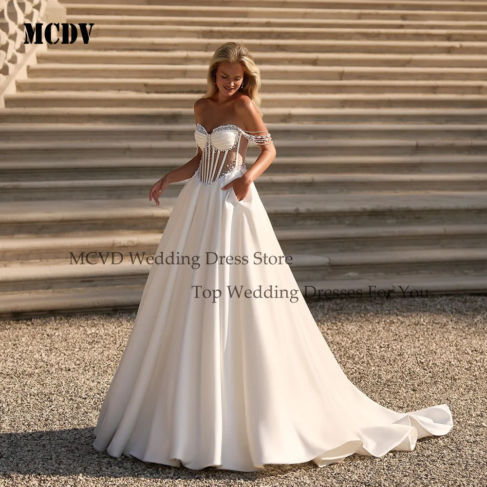 MCDV فساتين زفاف أنيقة بيضاء مطرزة بالخرز الوهم على شكل قلب بدون أكتاف زي العرائس للنساء فساتين الحفلات الرسمية حسب الطلب