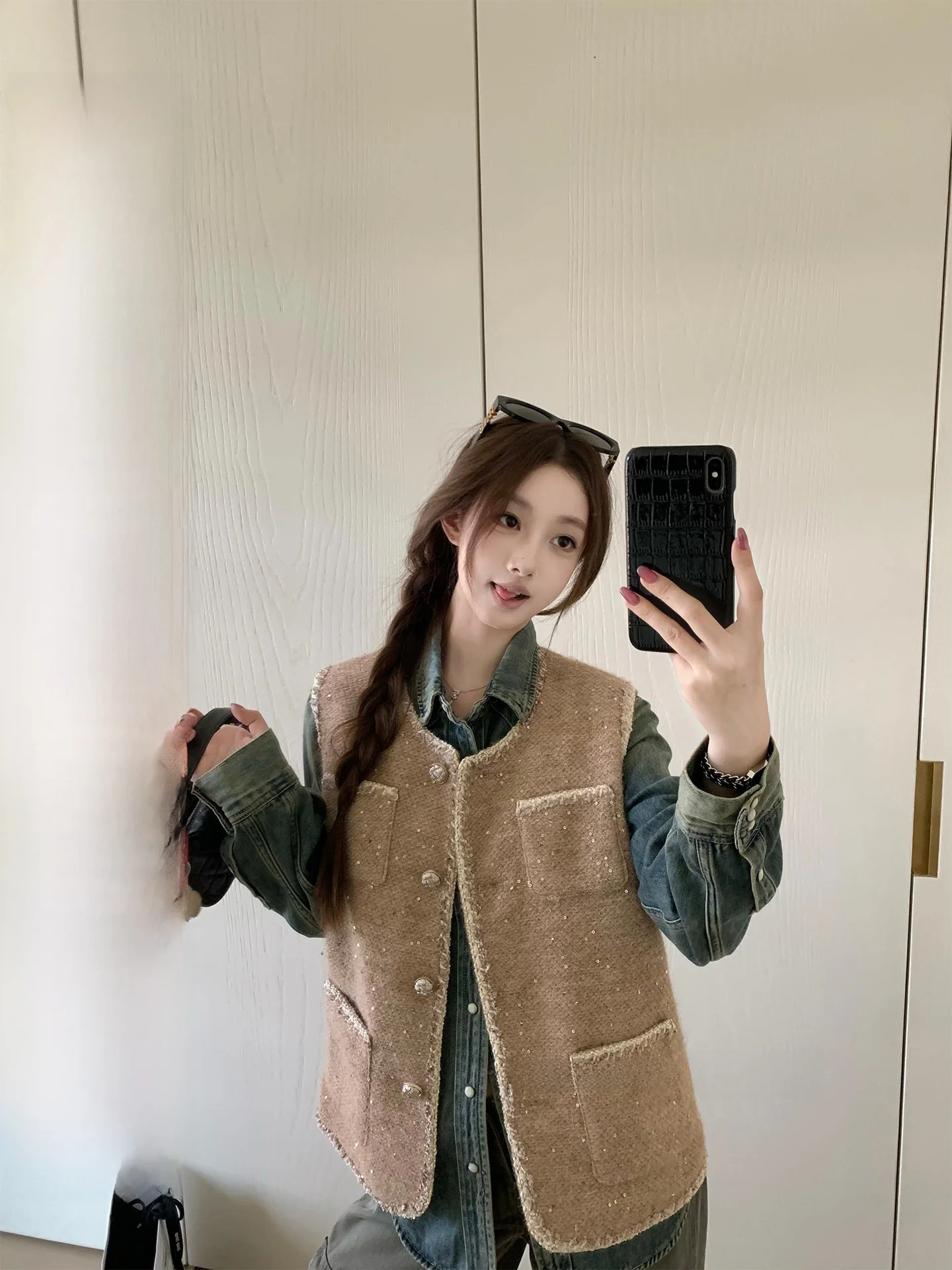 

Chestnut Cocoa Fragrance Classic Coarse Tweed Shiny Women's Vest Elegant Small Fragrance Style Loose Fit Soft Fabric Short Le...