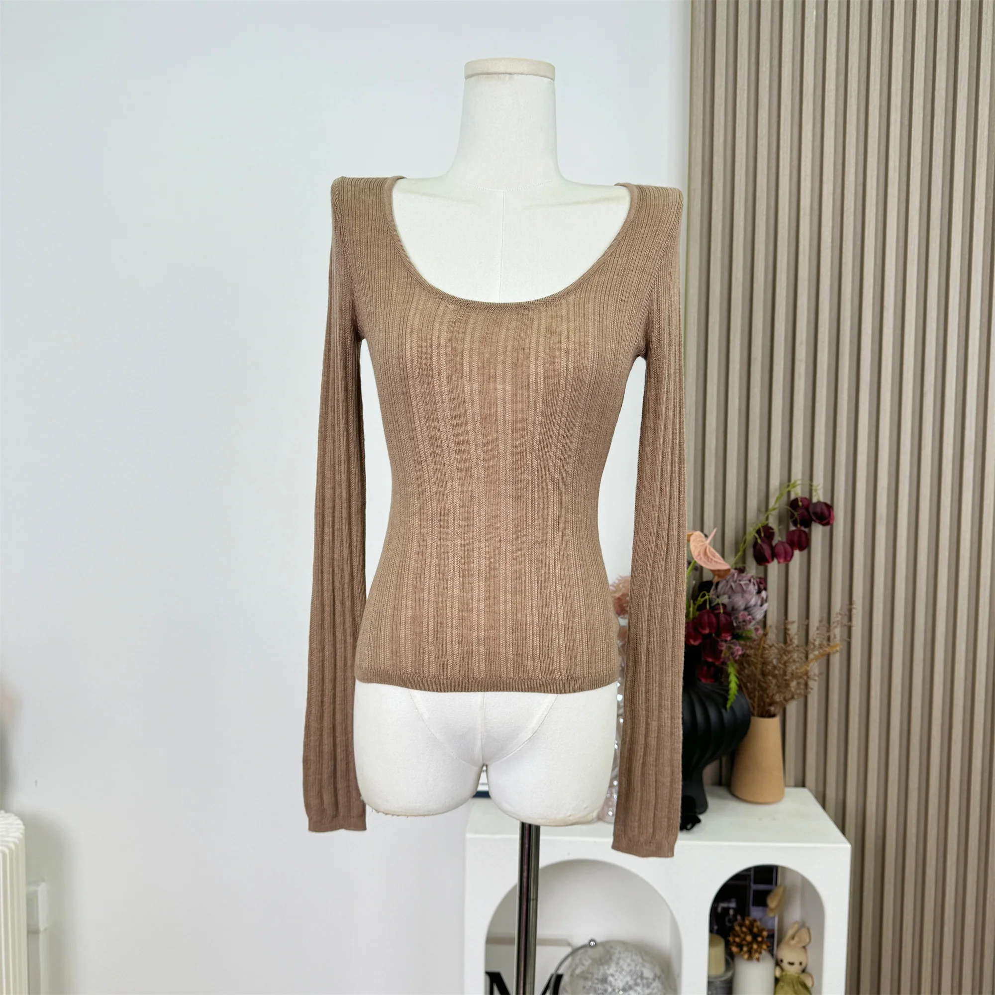 مريحة المرأة محبوك قاعدة قميص U الرقبة طويلة الأكمام سترة الخريف الشتاء التخسيس الصوف مزيج البلوز F359