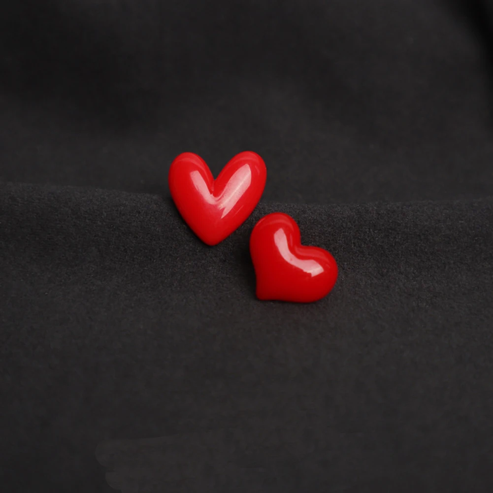 2023 Cute Red Heart Shape Resin Brooch For Lovers Gift Wedding Party Jewelry Brooch Christmas New Year Gift Artist Jewelry