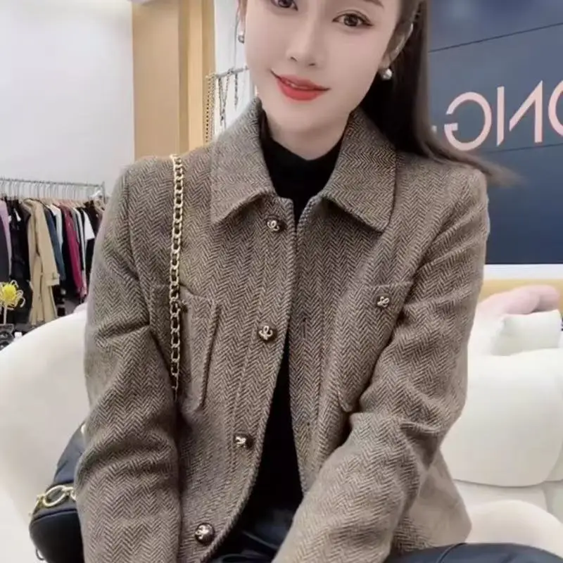 Xiaoxiangfeng معطف صوفي امرأة 2026 ربيع الخريف جديد سترة عالية الجودة مزاجه أبلى بدلة قصيرة ملابس علوية الإناث