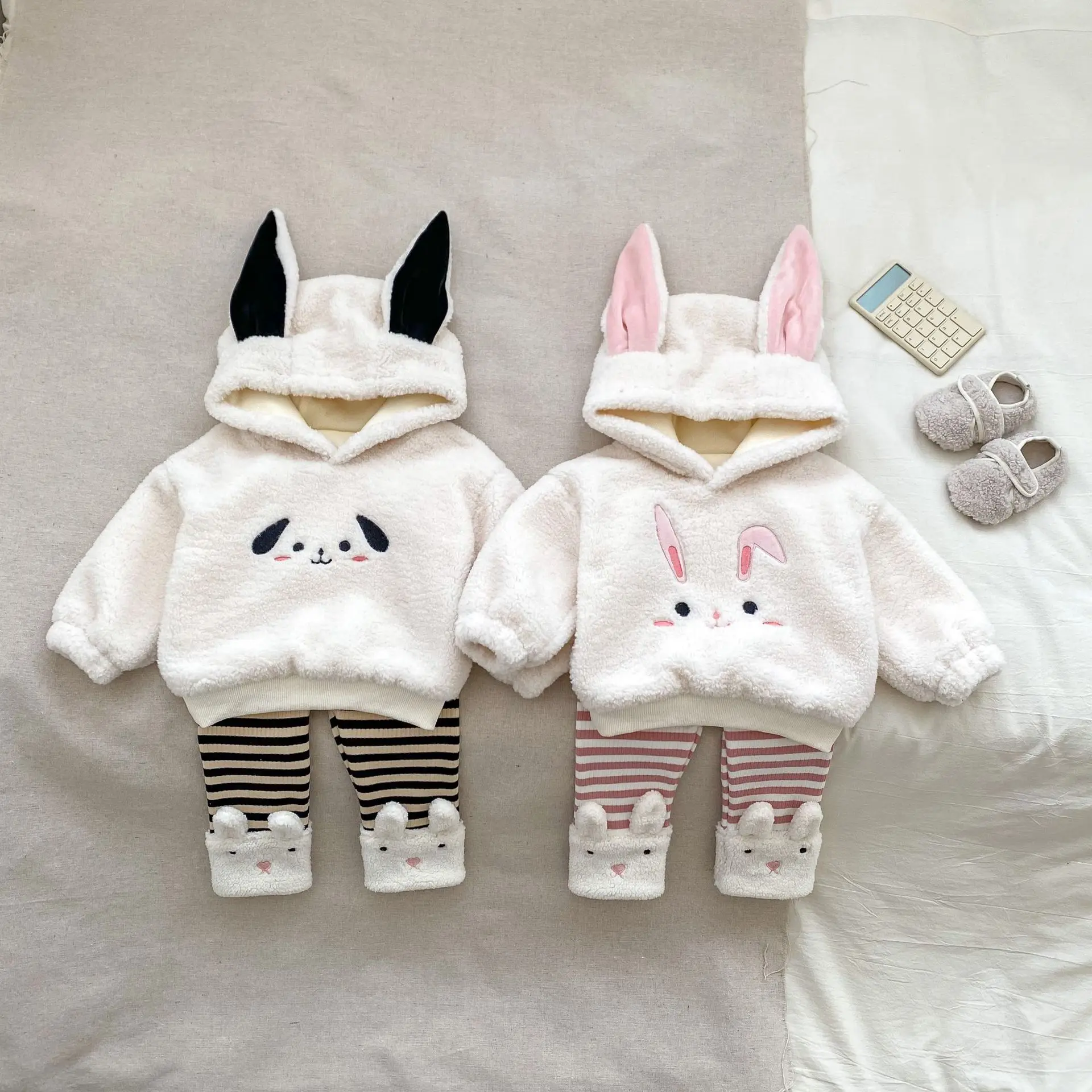 Ins 2024 Winter Baby Girls 2PCS Clothes Set Plus Velvet Cartoon Hoodies Striped Fleece Pants Suit Toddler Girls Tracksuit