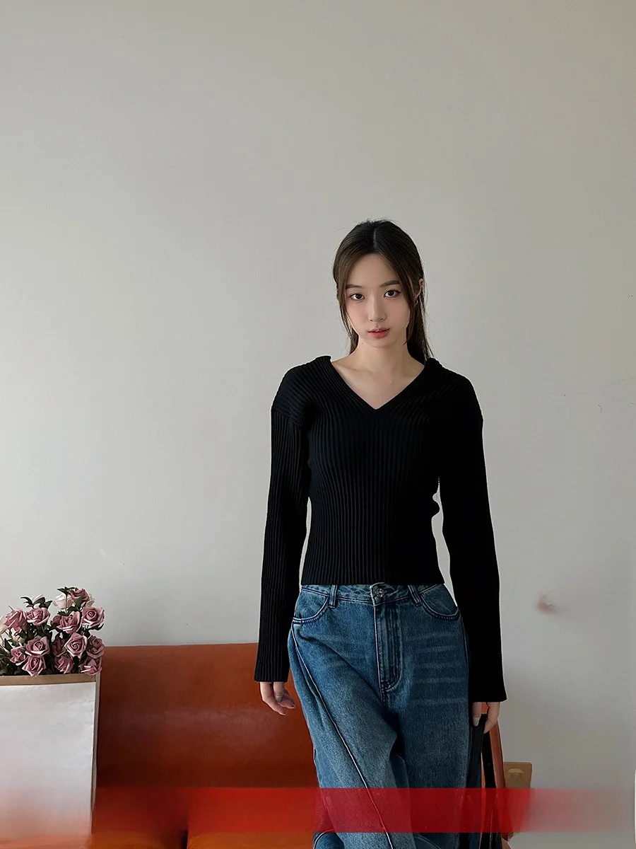 

AYALI Triangular Pleated Knitted Top DEARSOCUTE Handpied Store Women's Polyester Fiber Svel Overhead Wear