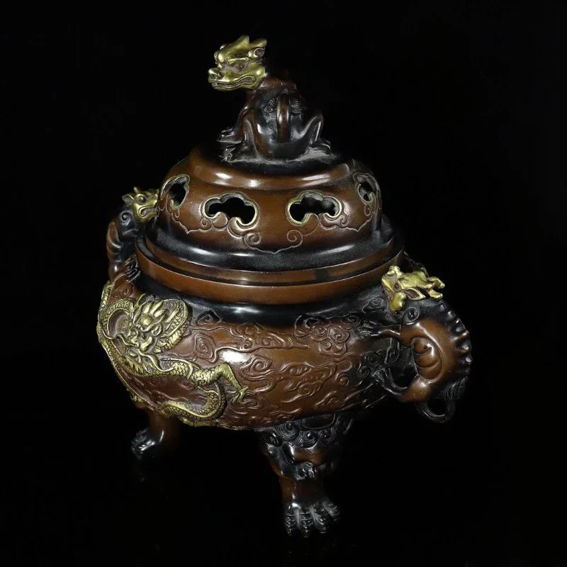 Copper gilt Longteng Yunhai three-legged auspicious beast incense burner is 42 cm long, 30 cm wide, 38 cm high and weighs