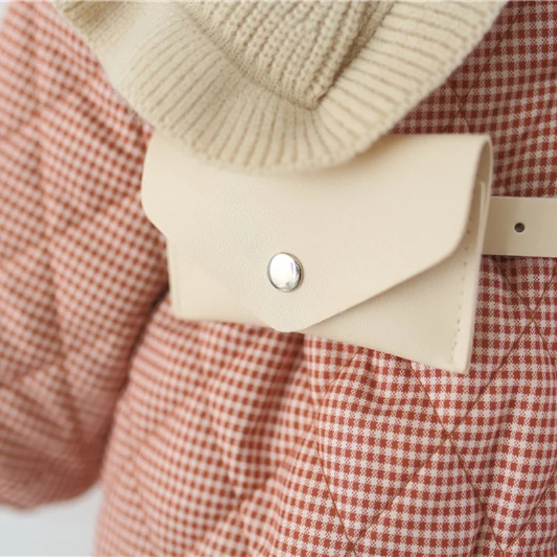 Moda estilo doce meninas casaco de inverno xadrez malha plissado colarinho quente algodão acolchoado outerwear cinto e saco crianças jaqueta