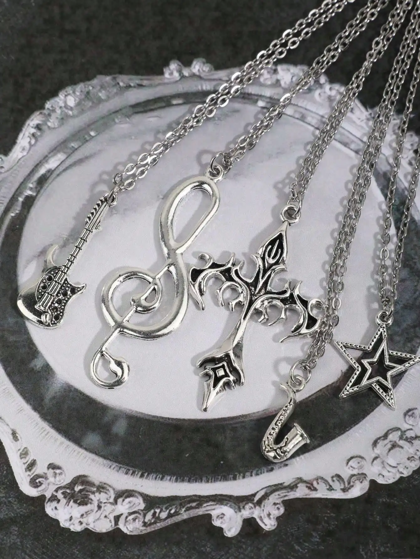 5pcs Y2K Retro Gothic Punk Rock Vintage Silver Musical Instrument Punk Necklace Set, Creative Street Hip Hop Guitar Microphone D