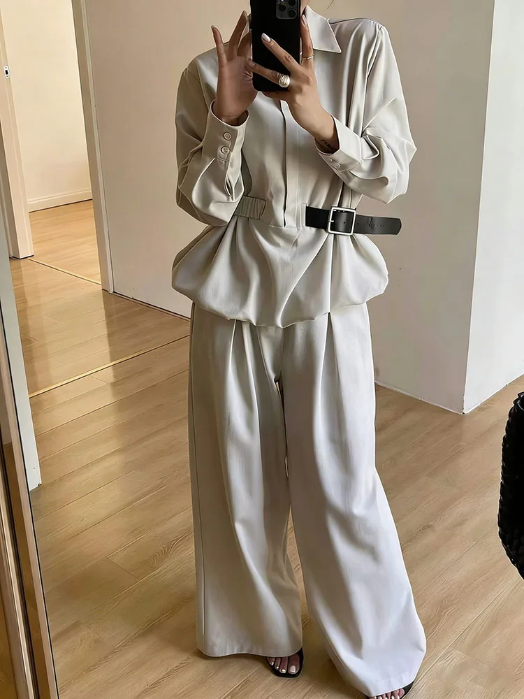 

Комплект BJTZ 2026: Модный повседневный костюм-двойка для женщин — топ с поясом и рюшами на талии и однотонные брюки с широкими штанинами