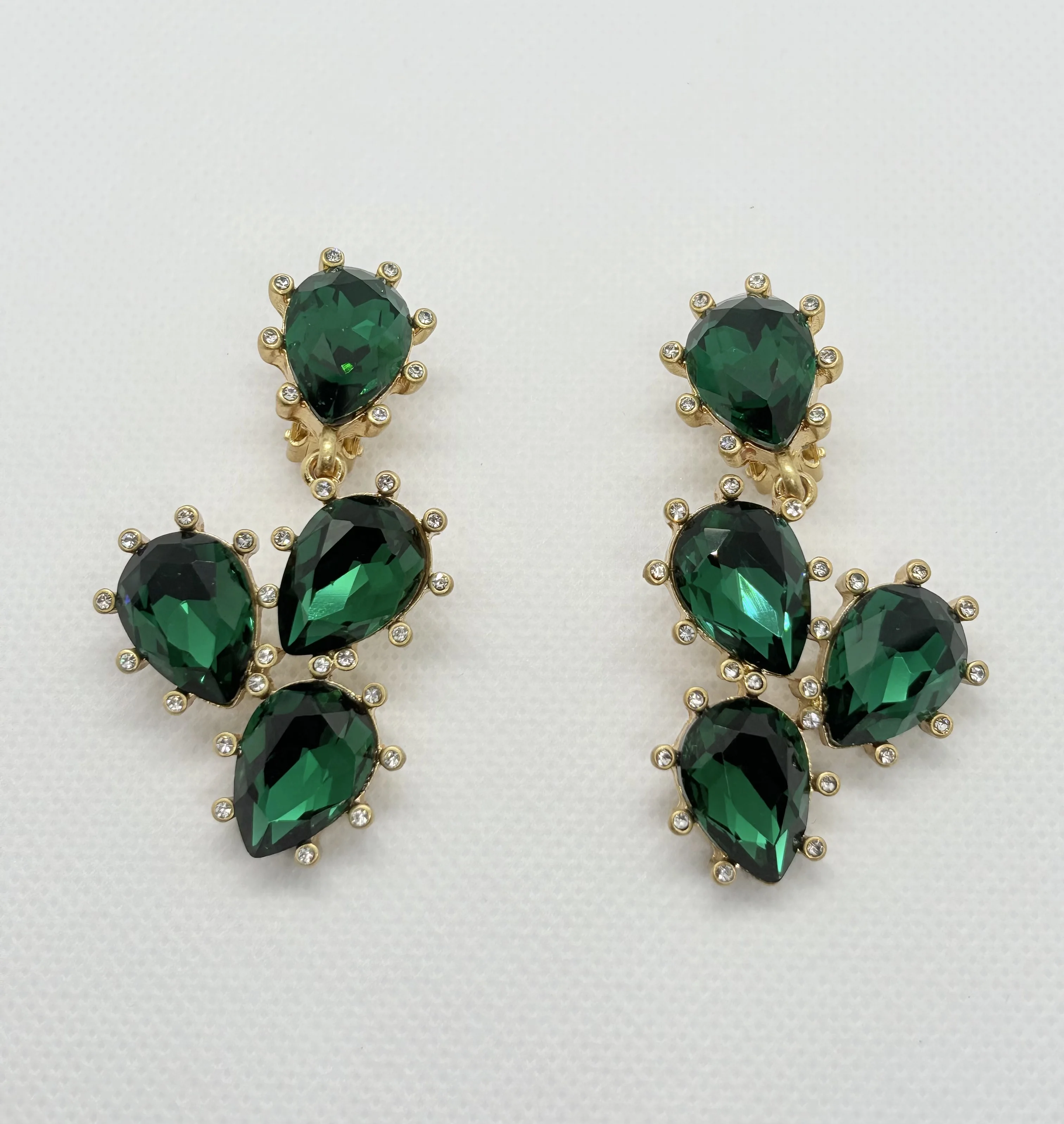 

Fashion Jewelry Green Cactus Faceted Sparkling Colorful Glass Rhinestone Vintage Clip-On Earrings for Women,Party Accessory