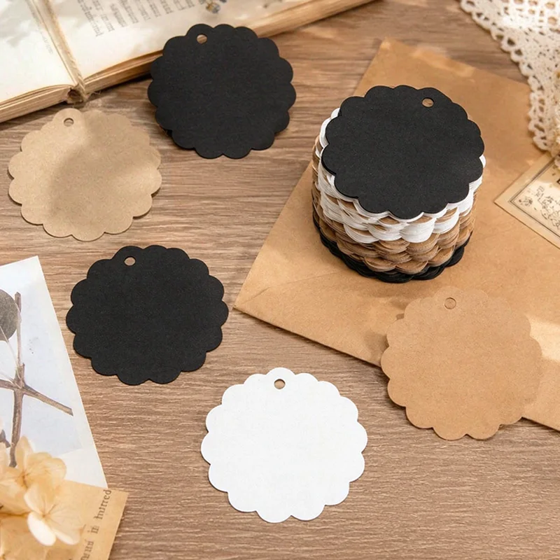 Assorted Scalloped Circle Gift Tags – 50/100Pcs Blank Kraft / White / Black Paper Tags with 10m Twine for Product Labeling TMZ
